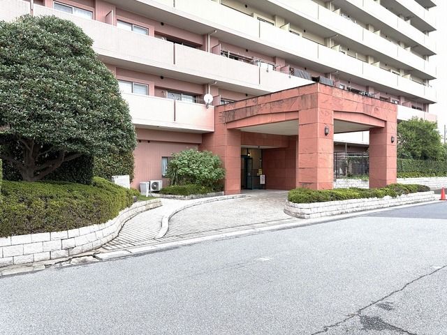 Renovated 3LDK Apartment Near Shin-Misato Station, Saitama - Thumbnail 2