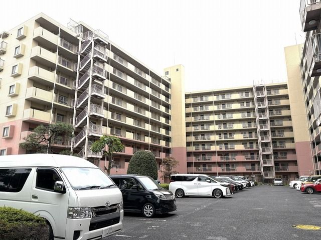 Renovated 3LDK Apartment Near Shin-Misato Station, Saitama - Thumbnail 4