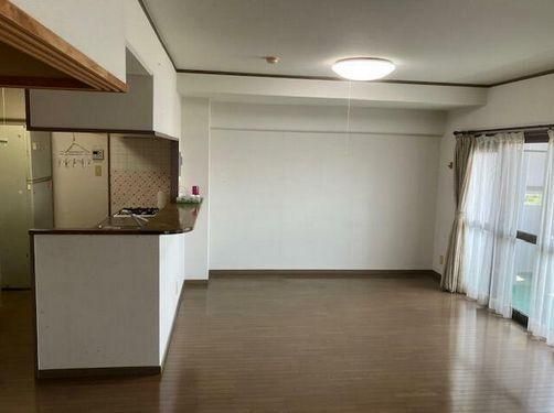 3LDK Condo in Oita City Near JR Station with Balcony - Thumbnail 4
