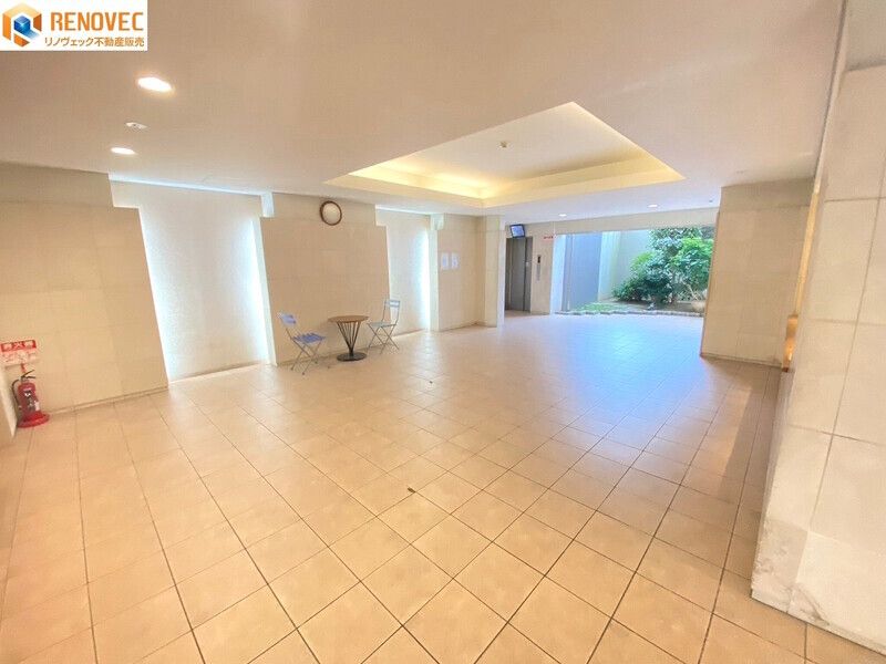 Renovated 3LDK Apartment in Resterge Ootori, Sakai - Thumbnail 3