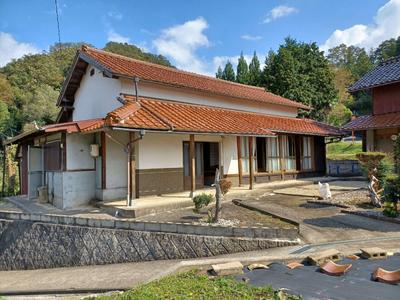 Historic 4DK House with Large Woodland in Kakeya-cho — Image 1, Unnan, Shimane