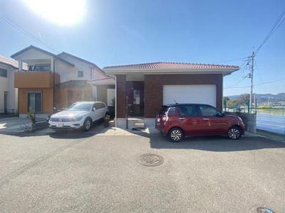 Used detached house in Nakajima, Iwade City | Used detached house in Iwade City, 3.3km from Iwade Station on the JR Wakayama Line (Property number: 0008681-0009524) — Image 1, Iwade, Wakayama