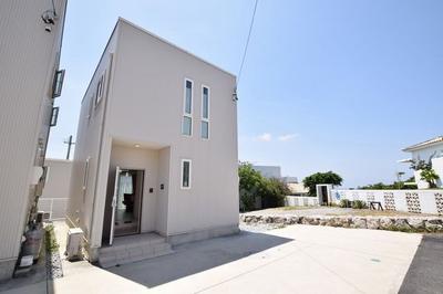 Oceanview 2LDK House in Okinawa's Kouri Island — Image 1, Nakijin, Okinawa