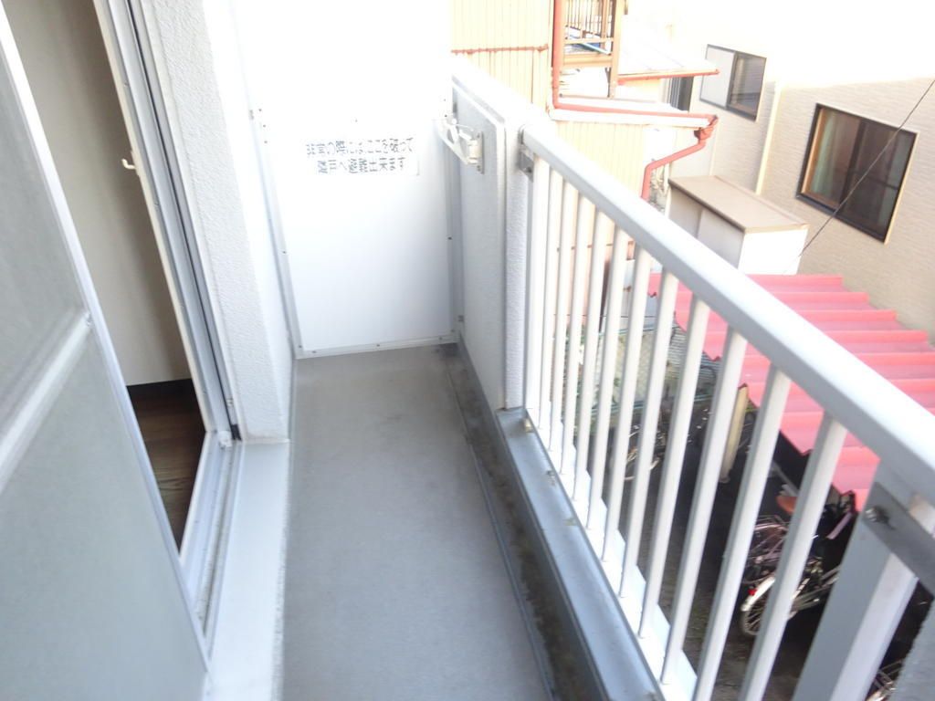 1R Apartment in Hashima, Gifu - 16.8m² with Balcony - Thumbnail 4