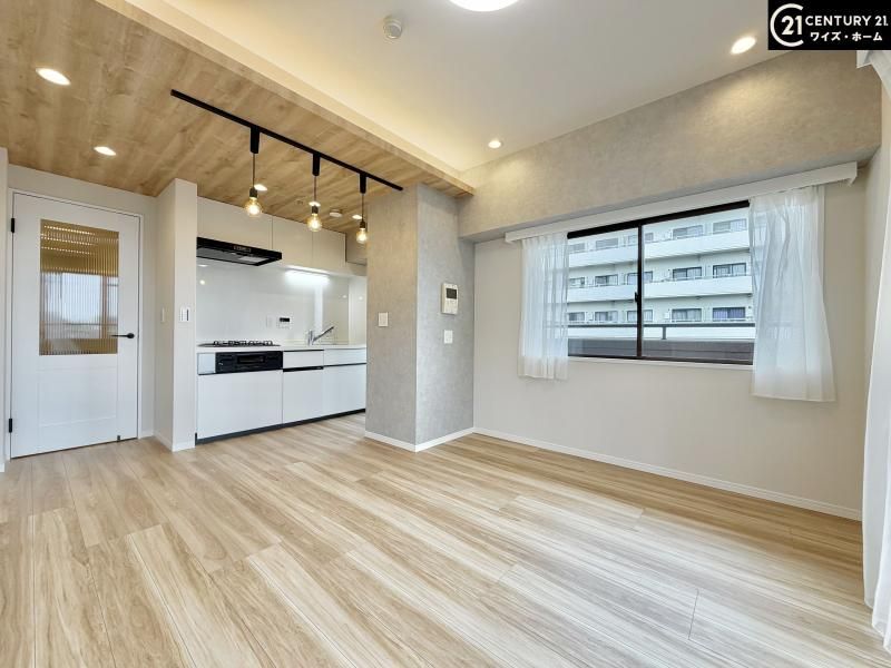 Renovated 3LDK Apartment for Sale in Koto City, Tokyo - Thumbnail 4