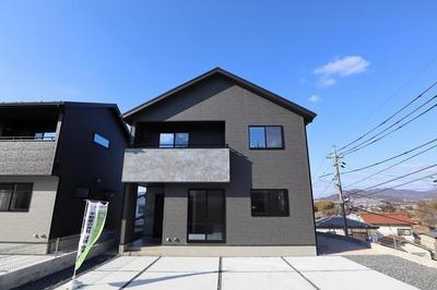 5LDK House for Sale in Kure, Hiroshima — Image 2, Kure, Hiroshima
