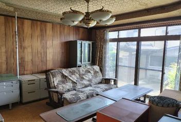 5DK House with Separate Guest Unit in Mihara, Hiroshima - Thumbnail 2