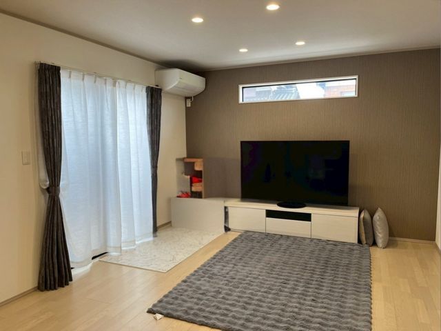 Modern All-Electric House in Shunan City, Yamaguchi - Thumbnail 4