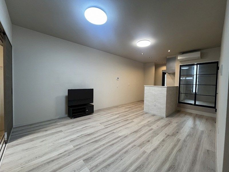 4LDK Townhouse in Moji Ward, Kitakyushu | Sun Verucia Oosato - Thumbnail 4