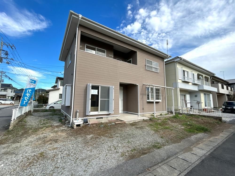 Renovated 4LDK House for Sale in Ashikaga, Tochigi - Thumbnail 2