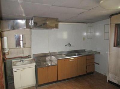 Used House in Kainan City Ononaka - 5K — Image 2, Kainan, Wakayama