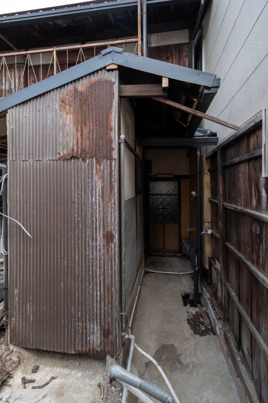 Unrenovated Kyoto Machiya for Sale Near JR Enmachi Station - Thumbnail 3
