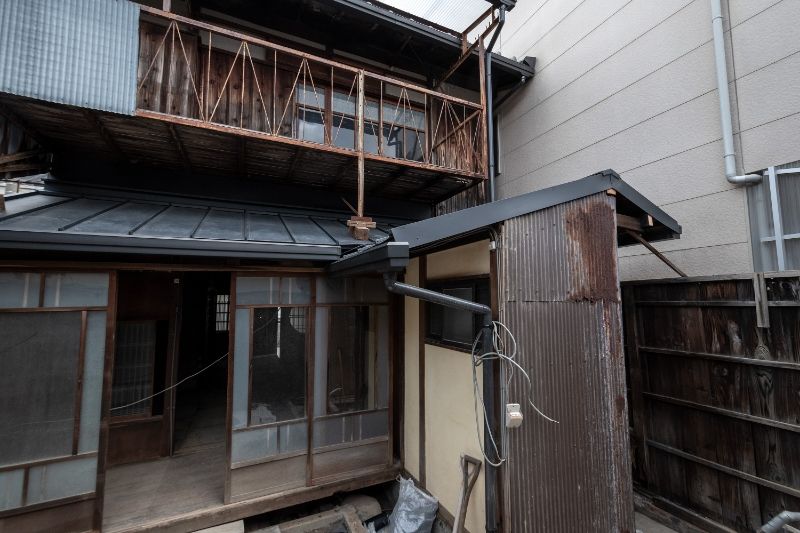 Unrenovated Kyoto Machiya for Sale Near JR Enmachi Station - Thumbnail 4