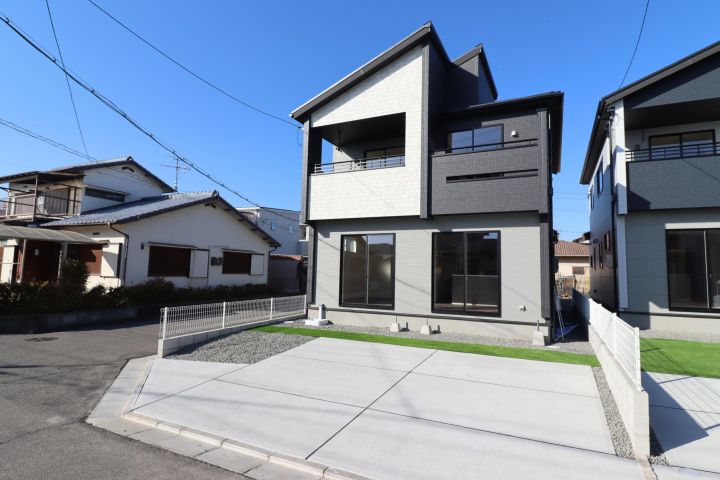 New 4LDK House in Okayama with Seismic Dampers & All-Electric - Thumbnail 4