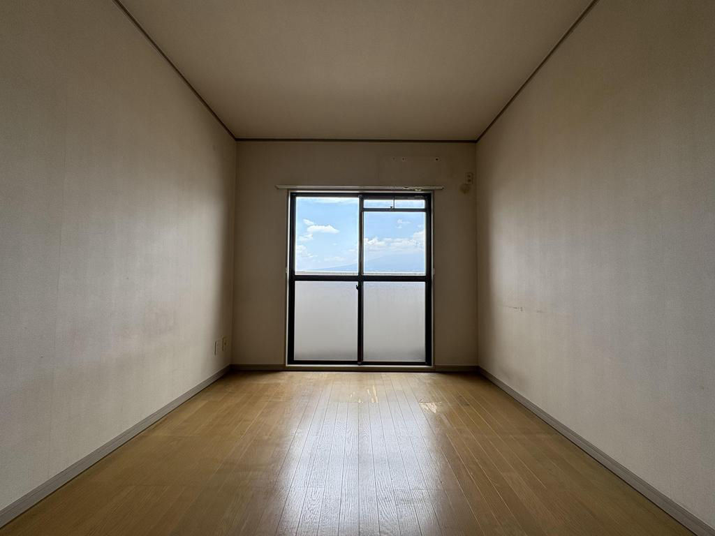 3LDK Apartment Near JR Yoshihara Station, Fuji City - Thumbnail 2