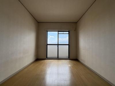 3LDK Apartment Near JR Yoshihara Station, Fuji City — Image 1, Fuji, Shizuoka