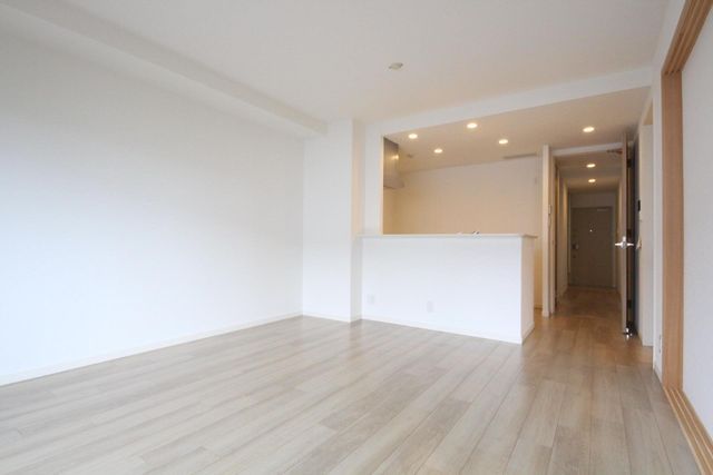 3LDK Investment Apartment for Sale in Tokushima City with Tenant - Thumbnail 2