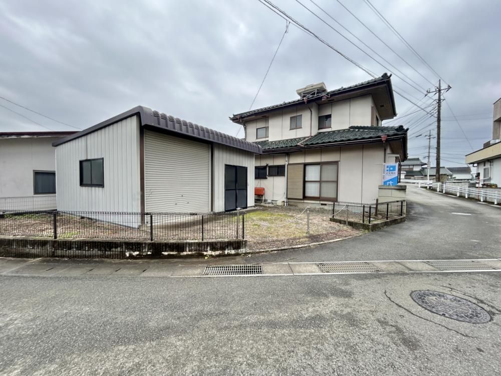 Renovated 6LDK Detached House with Large Land in Nirasaki - Thumbnail 4