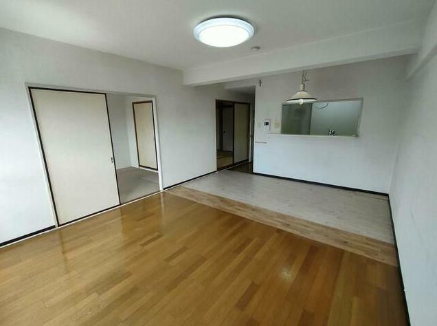 4LDK Apartment in Oita City with Balcony - Thumbnail 3