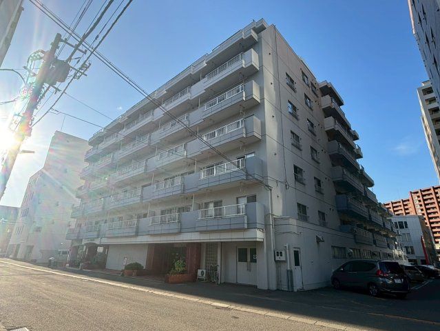 Chambord Botanical Garden 1DK Apartment in Central Sapporo - Thumbnail 3