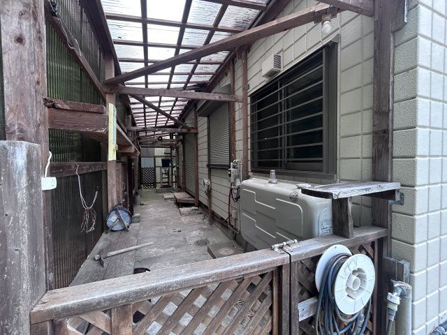 2SLDK House for Sale in Zenmyoji, Wakayama City - Thumbnail 2