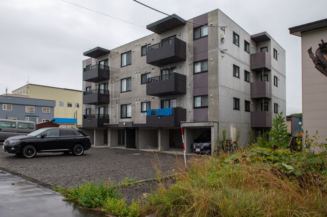 14-Unit Apartment Building for Sale in Kutchan, Hokkaido - Image 1