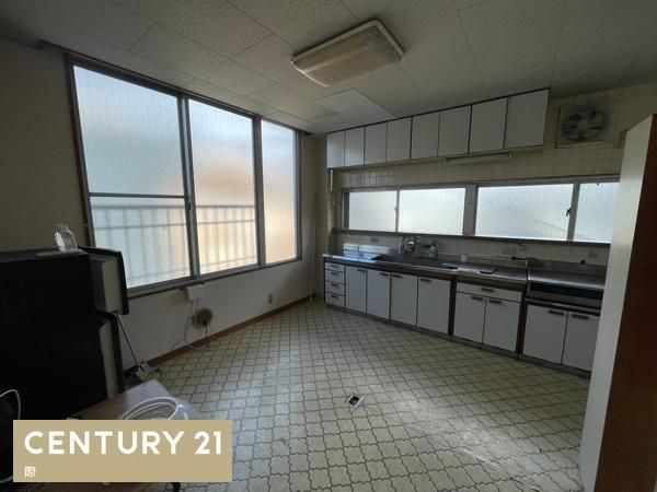 3LDK House Near Kiwa Station, Wakayama - Thumbnail 4