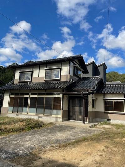 Used house in Midoricho, Kurayoshi City | Used detached house in Kurayoshi City, 15 minutes by bus from Kurayoshi Station on the JR Sanin Main Line, get off at Midoricho, 1 minute walk (Property number: 0130195-0000083) — Image 1, Kurayoshi, Tottori