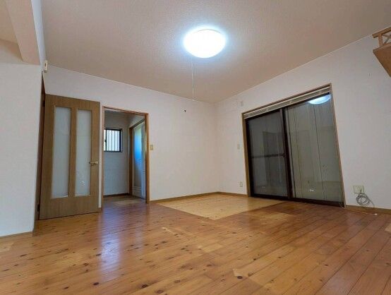 5LDK House with Guest Cottage and Garden in Saiki, Oita - Thumbnail 2