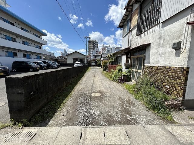 Land for Sale in Daiku, Miyazaki City with Existing Structure - Thumbnail 2