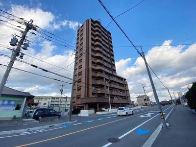 2LDK Apartment in Rivierre Hills Honjo, Kitakyushu — Image 1, Yahatanishi, Fukuoka
