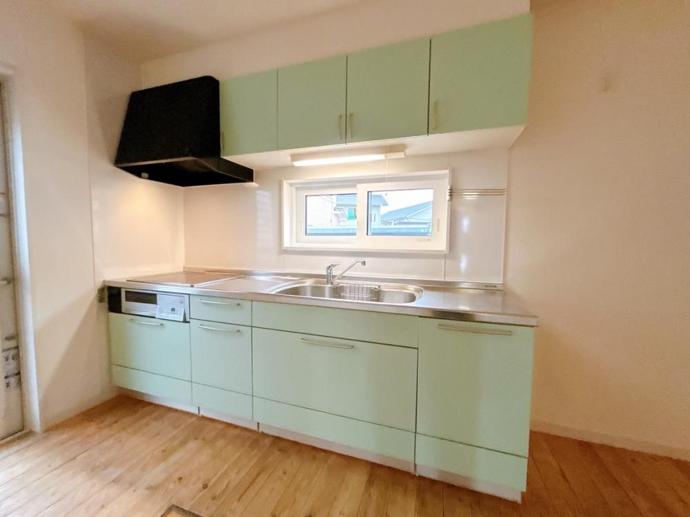 Renovated 4DK Family Home in Nakatsu with Modern Updates - Thumbnail 3