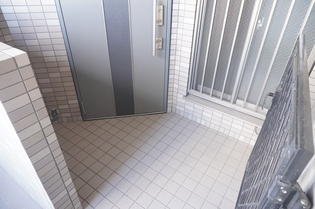 3LDK Apartment for Sale in Tokushima City, South-Facing Living - Thumbnail 4