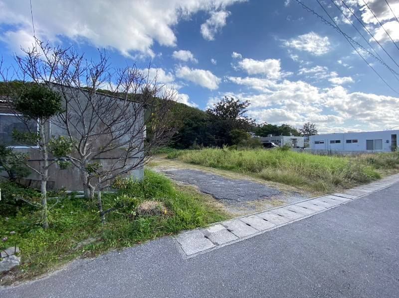 782 sqm Land Plot for Sale in Nanjo City, Okinawa - Thumbnail 3