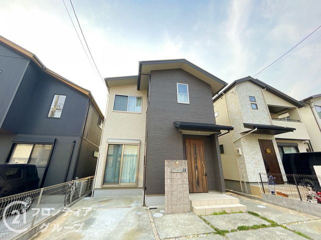4SLDK House for Sale in Uji City, Kyoto - 101 sqm - Thumbnail 2