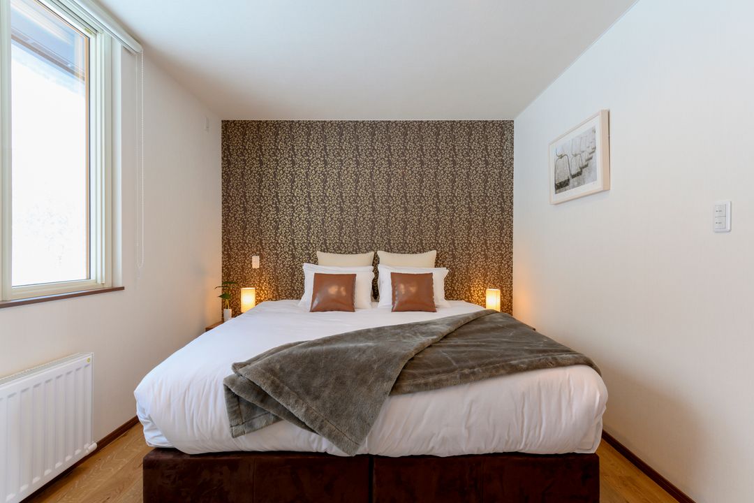 Dog-Friendly 3-Bedroom Penthouse in Niseko's SnowDog Village - Thumbnail 3