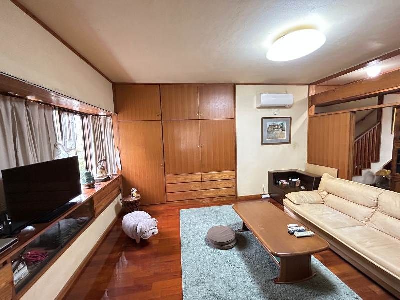 5LDK Family Home with Garden in Naha's Kinjo District - Thumbnail 4