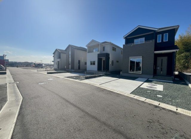 Modern 4LDK House for Sale in Ozu Town, Kumamoto - Thumbnail 2