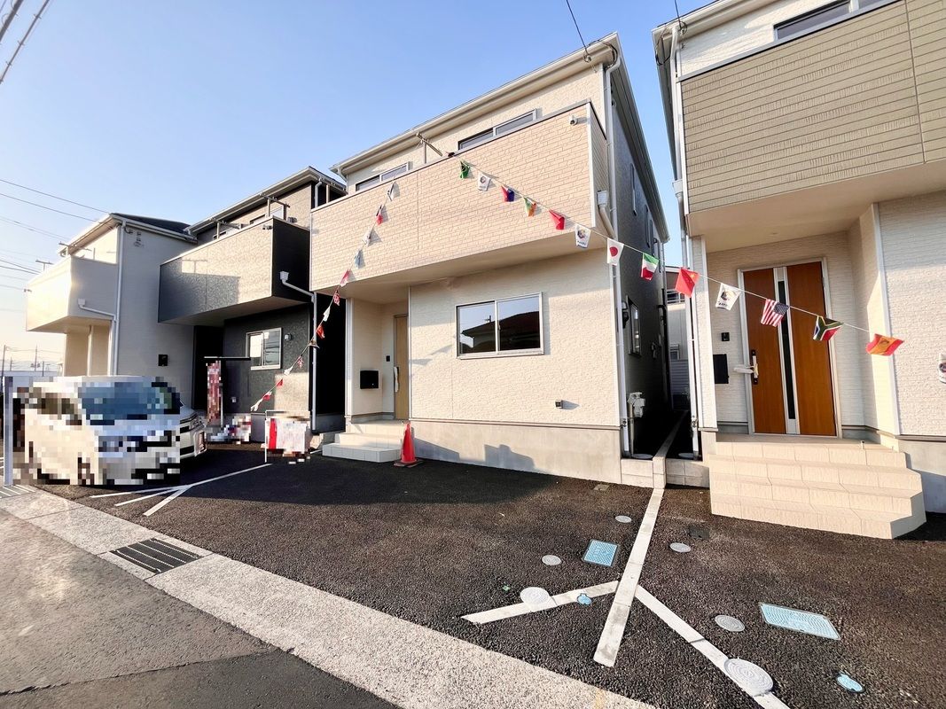 New 3SLDK House in Ayase, Kanagawa - Corner Lot with Garage - Thumbnail 3