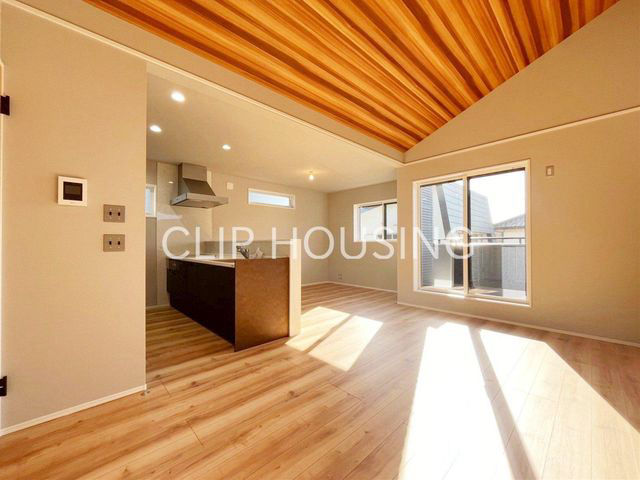 3LDK House in Atsugi with Sloped Ceiling Design - Thumbnail 3