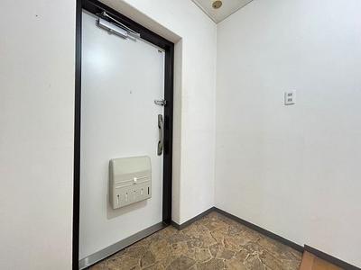 3LDK Apartment in Shimamoto - Spacious Layout Near JR Station — Image 2, Shimamoto, Osaka