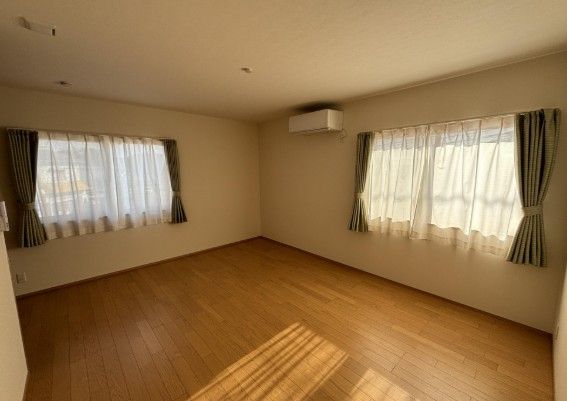 3LDK Tama Home with Solar Panels in Okayama's Naka Ward - Thumbnail 2