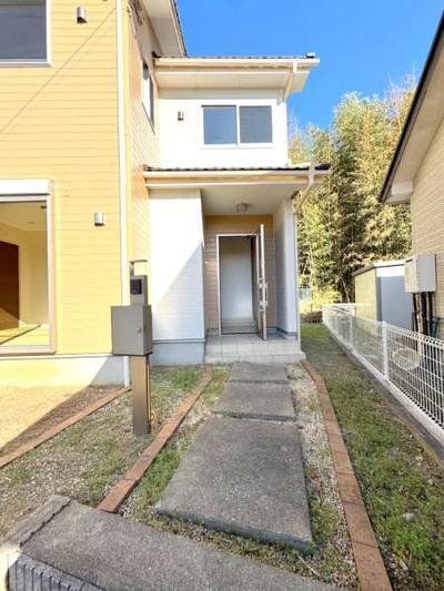 Renovated 4LDK House with Double Parking in Togane — Image 1, Togane, Chiba