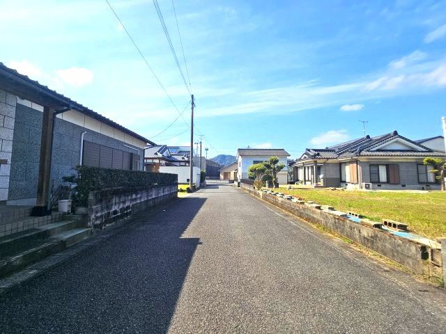 Vacant Land for Sale in Kirishima City, Kagoshima - No Construction Conditions - Thumbnail 2