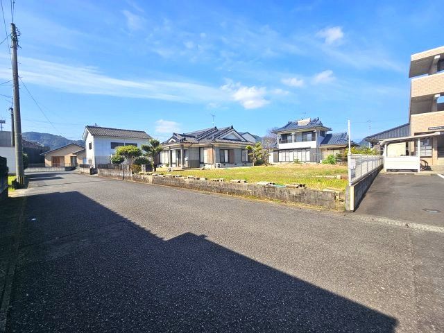 Vacant Land for Sale in Kirishima City, Kagoshima - No Construction Conditions - Thumbnail 3
