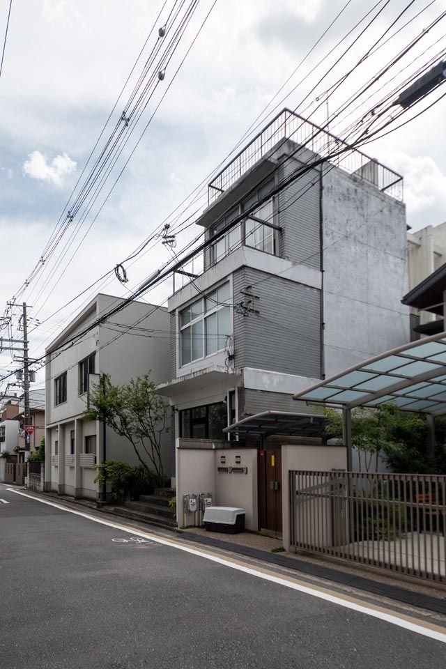 Gosho Higashi Atelier for Sale in Kyoto's Historic Center - Thumbnail 3