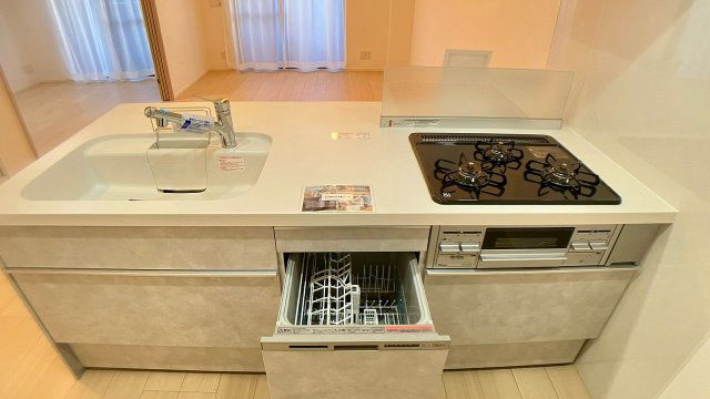 3LDK Apartment in Kasukabe with Balcony - Thumbnail 2