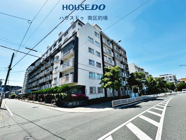 Bright One-Room Apartment Near Hakata Station - Thumbnail 3