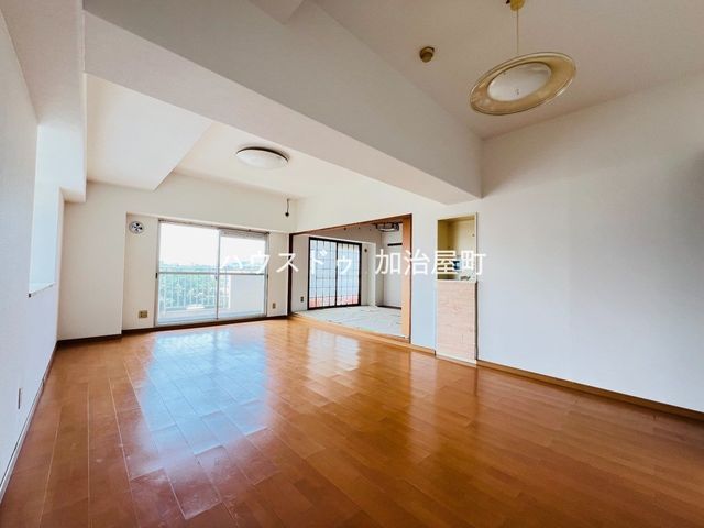 3SLDK Apartment in City Forest Take-Machi, Kagoshima - Thumbnail 3