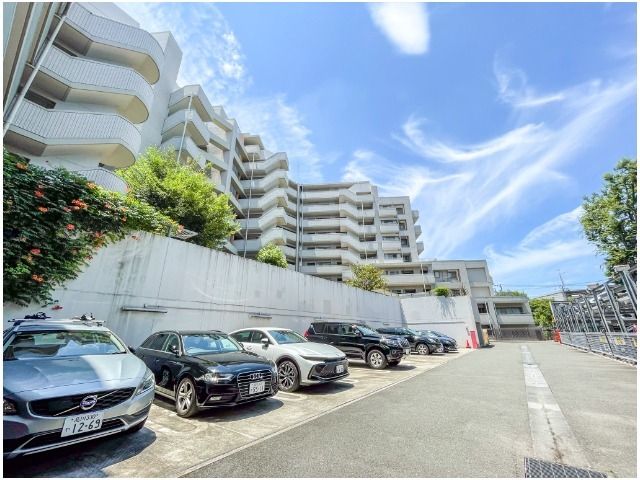 3LDK Apartment Near Ōmori Station in Shinagawa - Thumbnail 2